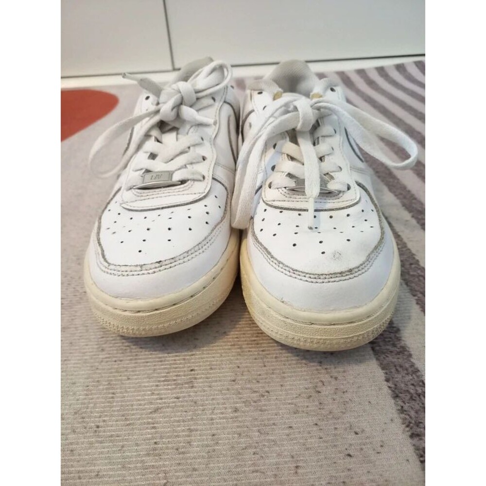 Nike Air Force 1 LE GS